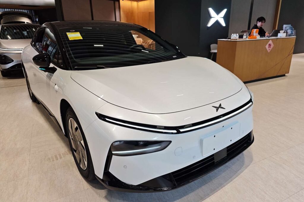 XPeng Stock Slumps as EV Maker’s Loss Narrows Less Than Expected