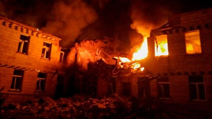Zelenskyy to talk to Trump after Russia continues strikes on Ukraine